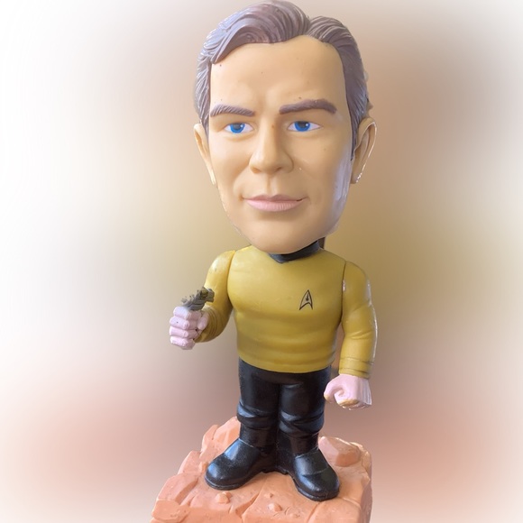 Star Trek bobble head Captain Kirk - Picture 2 of 9